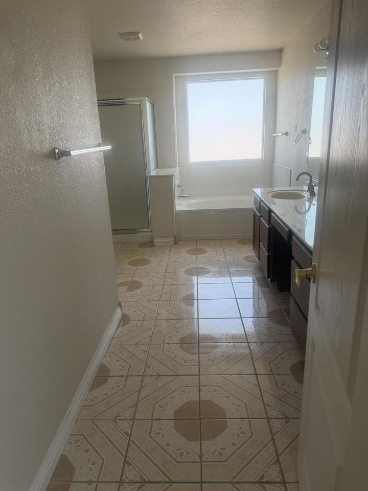 6019 Arrow Point Rd Nw - Photo 4 of 6