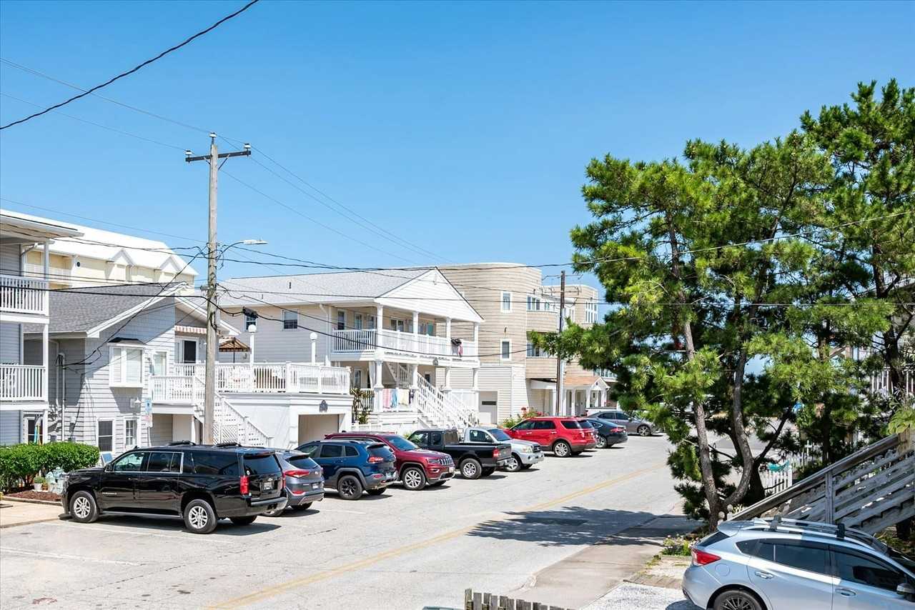 11 43rd Street, Unit 3 - Photo 3 of 29