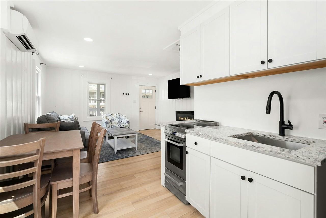 11 43rd Street, Unit 3 - Photo 4 of 29
