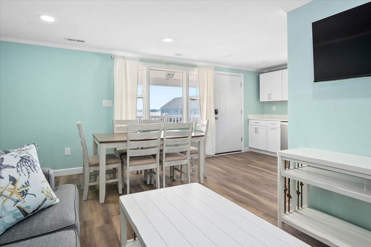 322 Bayshore Drive, Unit 2W - Photo 2 of 35
