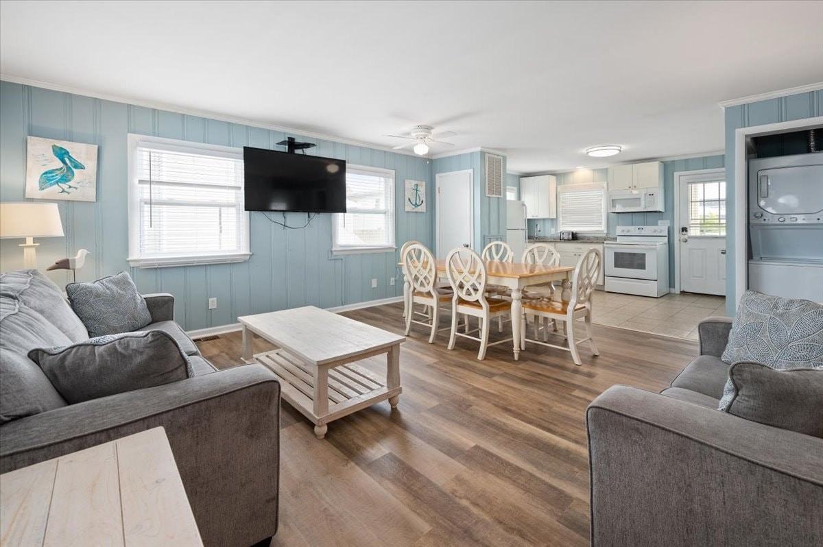 207 10th Street, Unit A - Photo 4 of 25