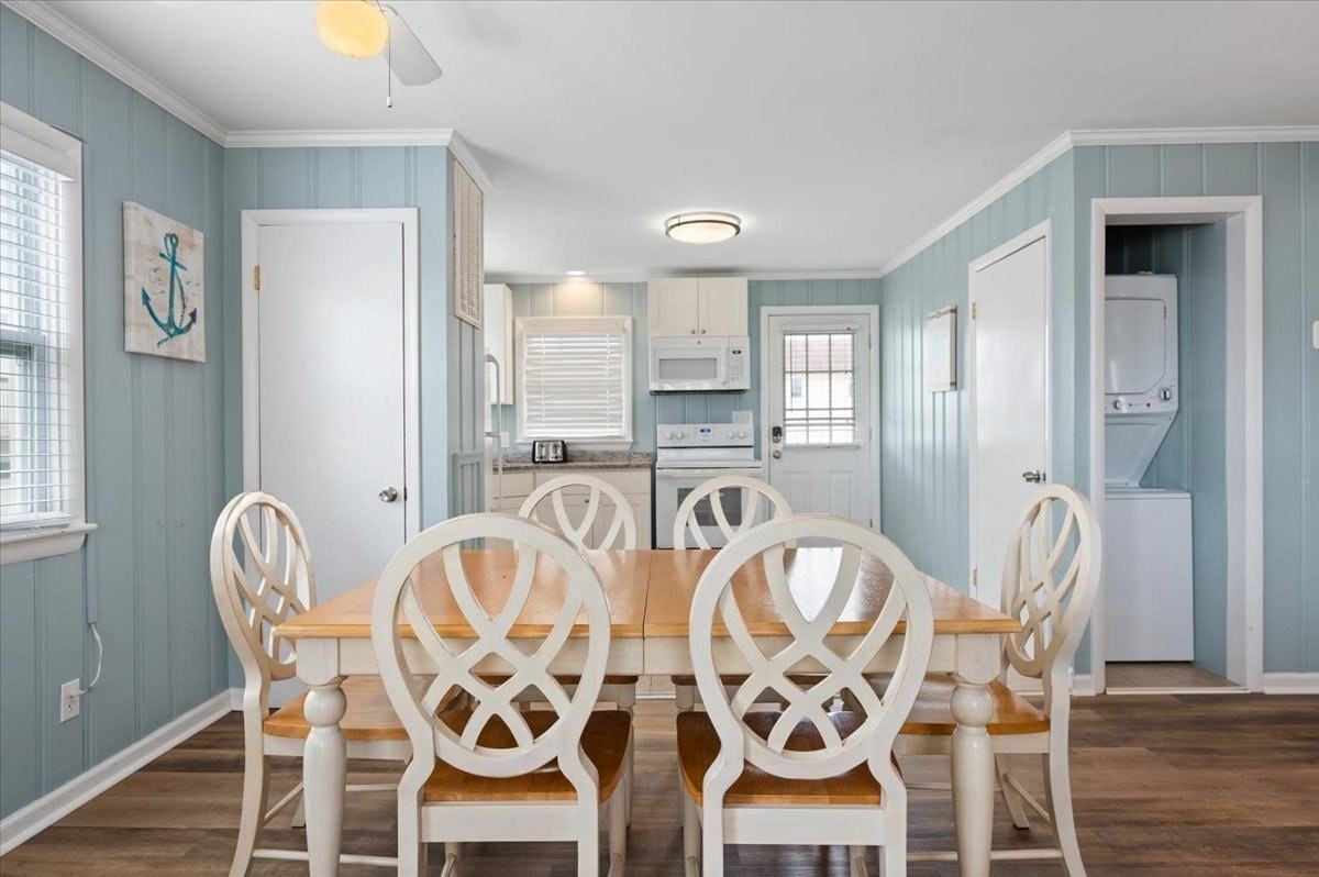 207 10th Street, Unit A - Photo 7 of 25