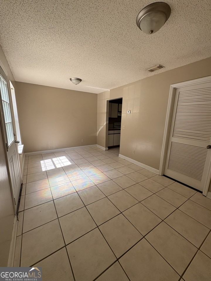 720 Morningside Ln - Photo 2 of 15