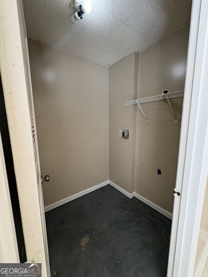 720 Morningside Ln - Photo 3 of 15
