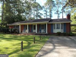 featured image of 404 Marvin Ave