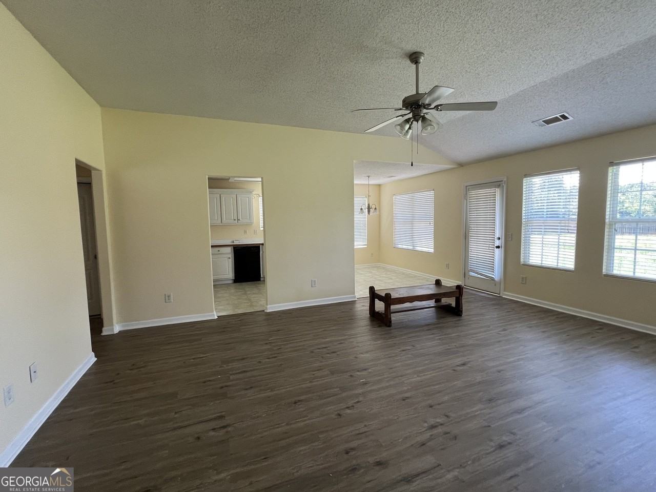 1229 Clearwater Dr - Photo 4 of 25