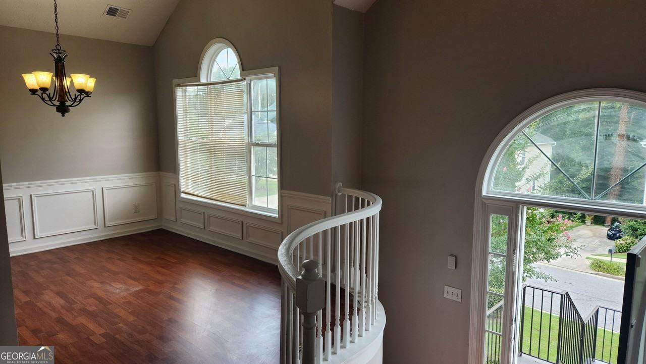 927 Peel Castle Ln - Photo 3 of 13