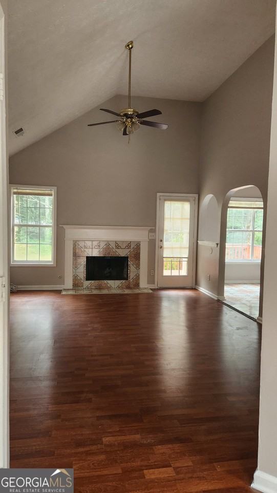 927 Peel Castle Ln - Photo 4 of 13