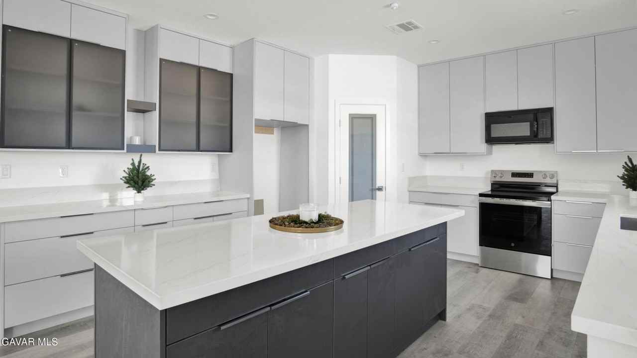 9701 E Avenue S12 - Photo 6 of 28