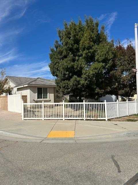 42909 Edson Ave - Photo 3 of 17
