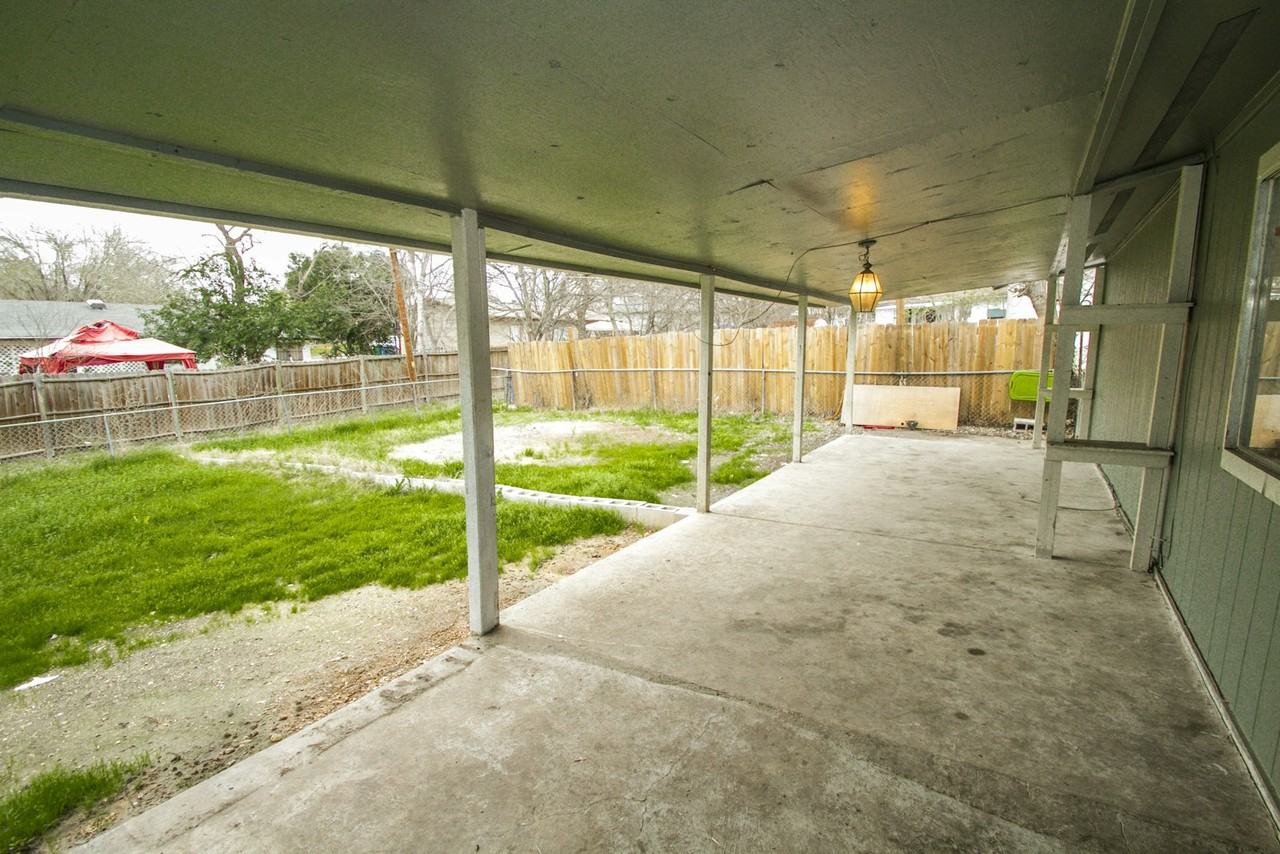 511 Jamaica Drive - Photo 7 of 27