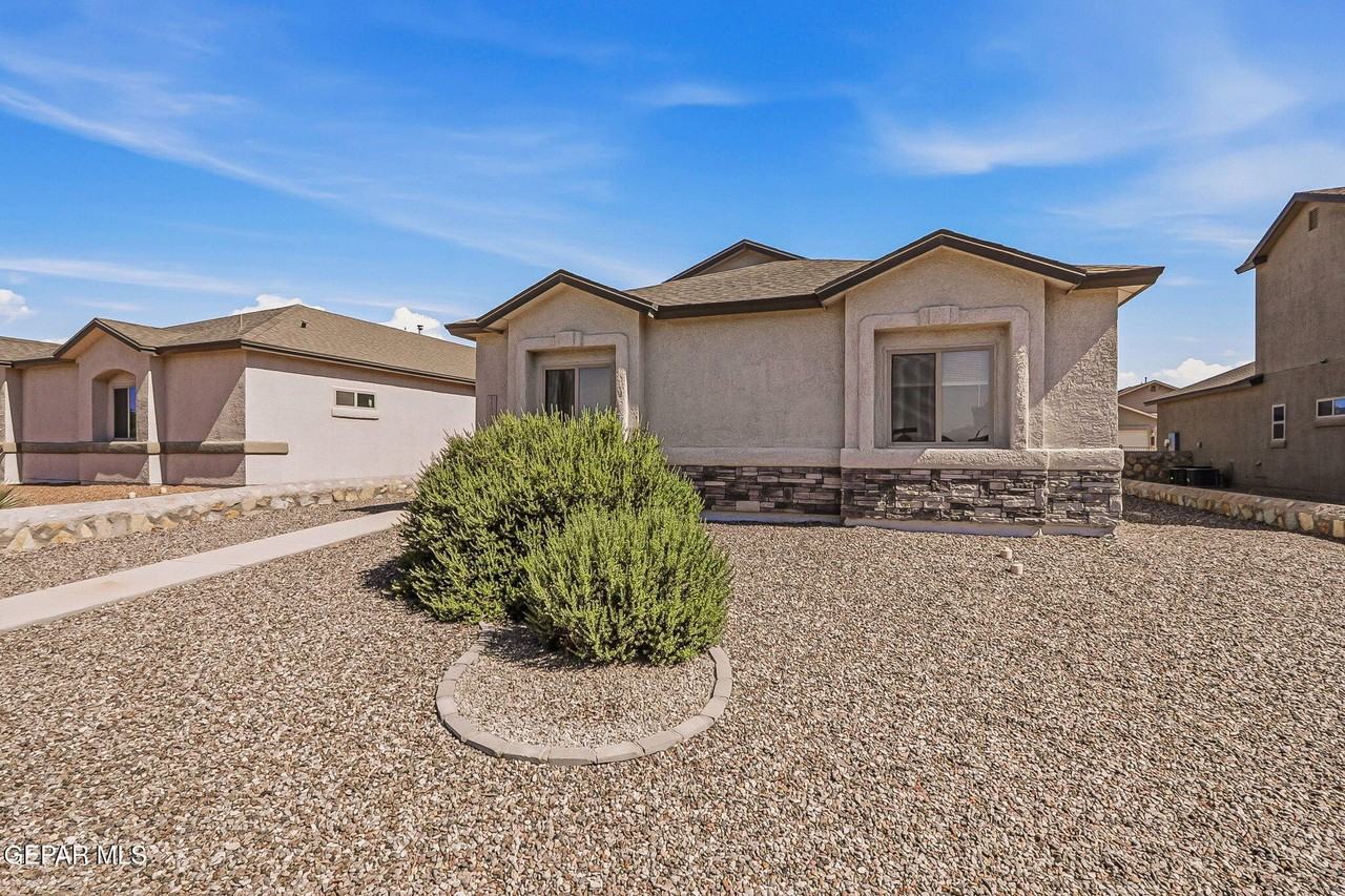 14817 Tierra Isaiah Ave - Photo 2 of 38
