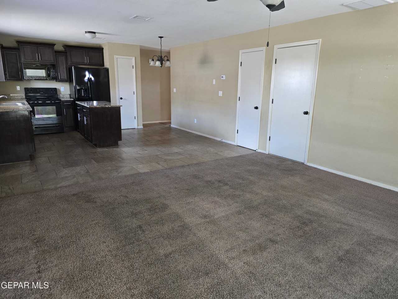 808 Ballard Shapleigh Pl - Photo 7 of 13