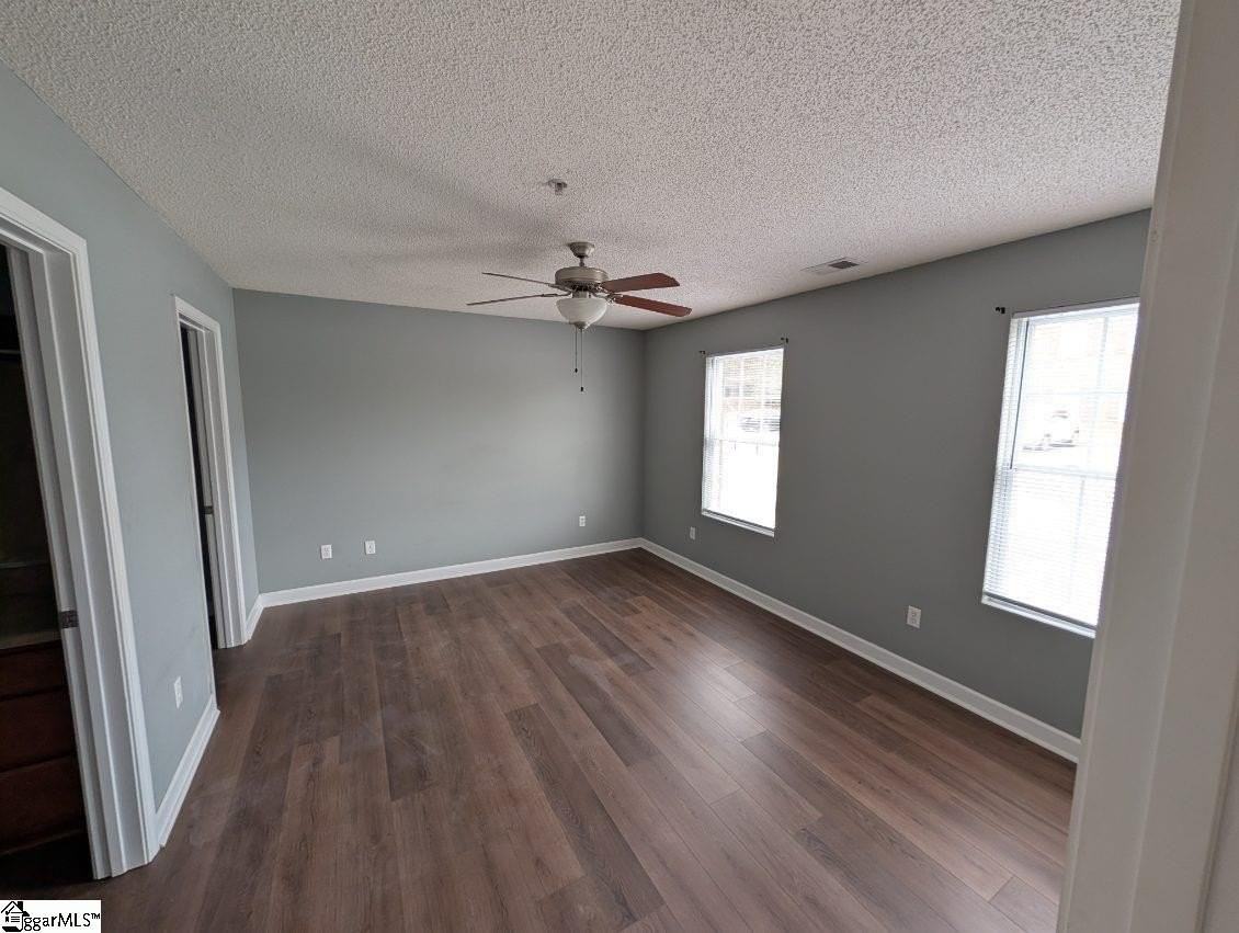 220 Outlook Dr - Photo 6 of 10