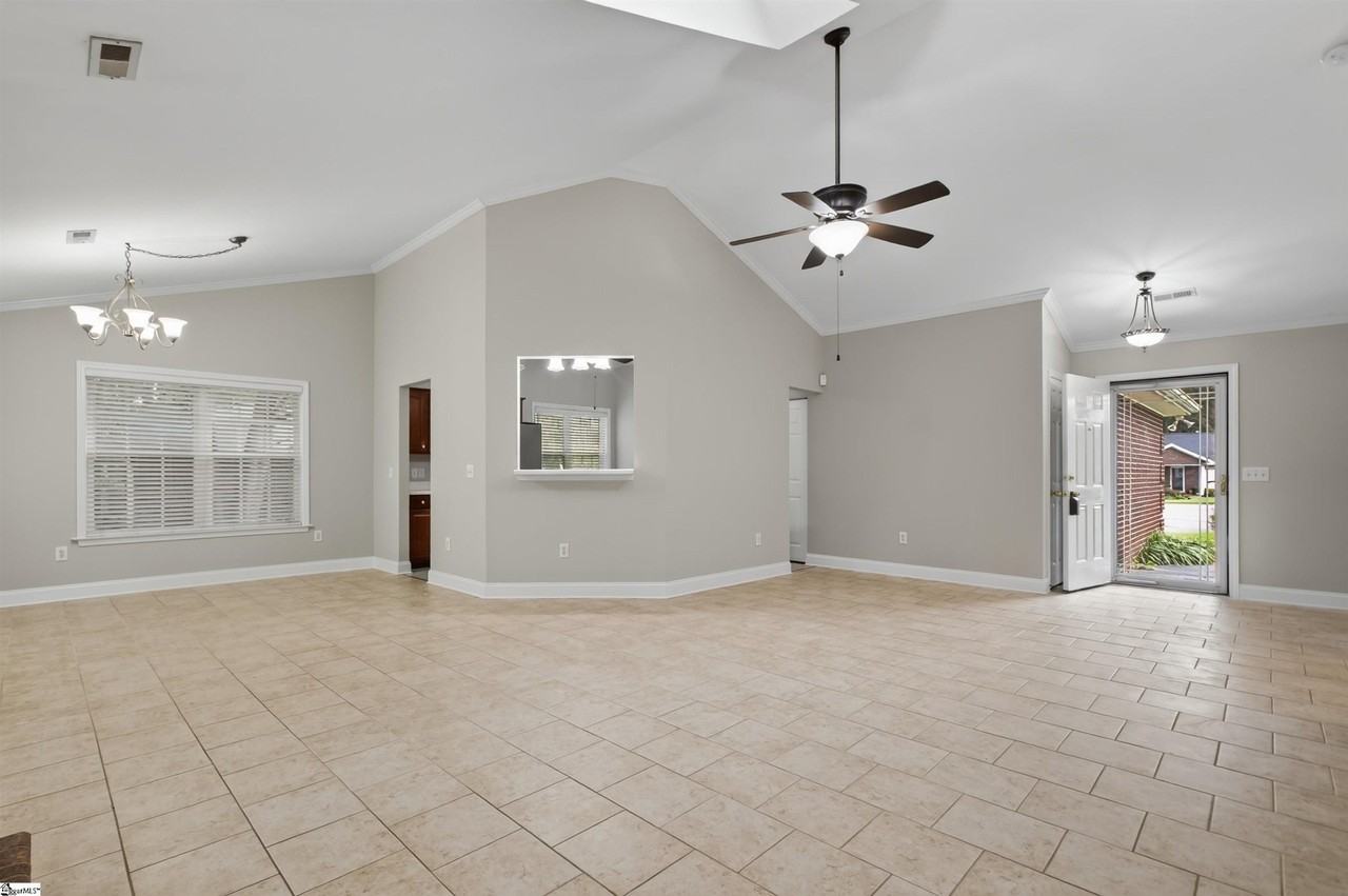 207 Baldwin Pines Ct - Photo 3 of 17