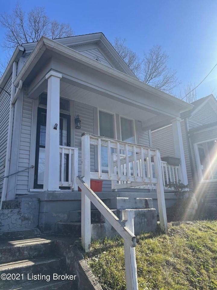 125 N Jane St - Photo 3 of 18