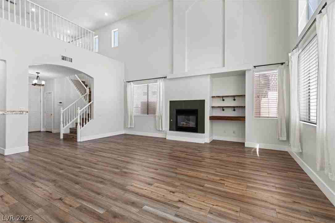4905 Pounding Surf Ave - Photo 5 of 36