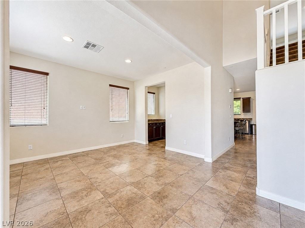 1153 Bear Head St - Photo 5 of 45