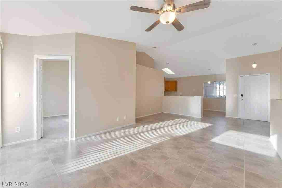5321 Padero Dr - Photo 4 of 21
