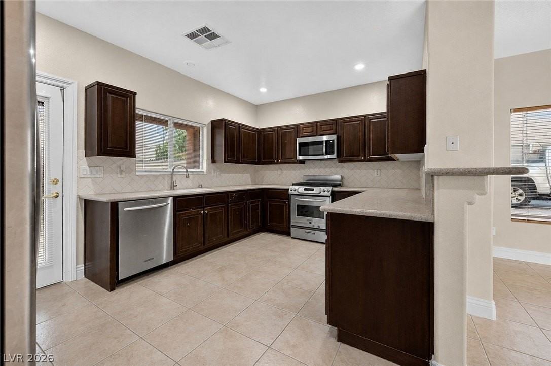 5099 Upper Falls Ct - Photo 4 of 27