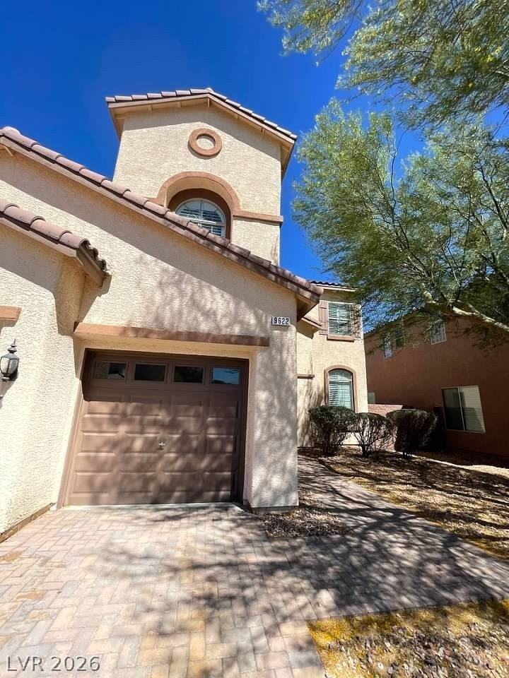 9622 Staff Ln - Photo 3 of 50