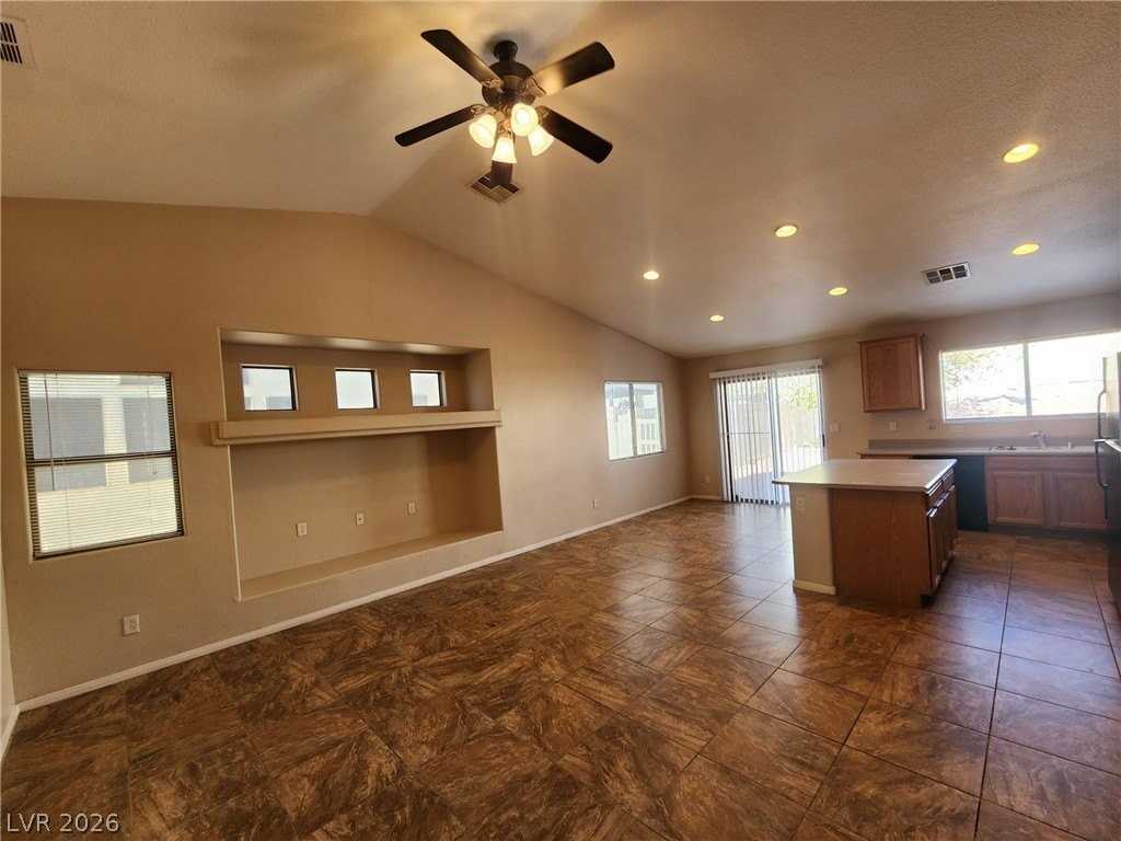 616 Seneca Ridge Ave - Photo 4 of 36