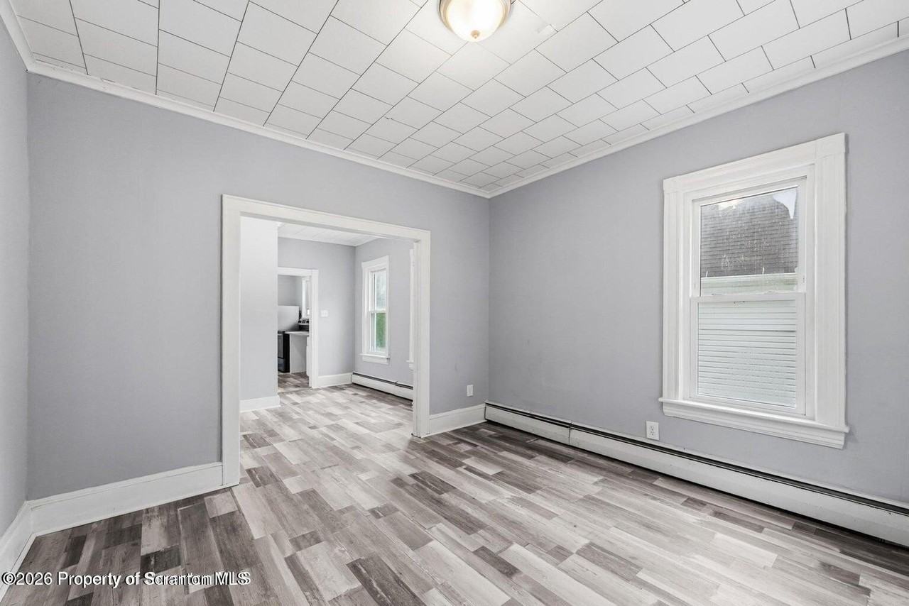146 Jefferson St - Photo 3 of 15