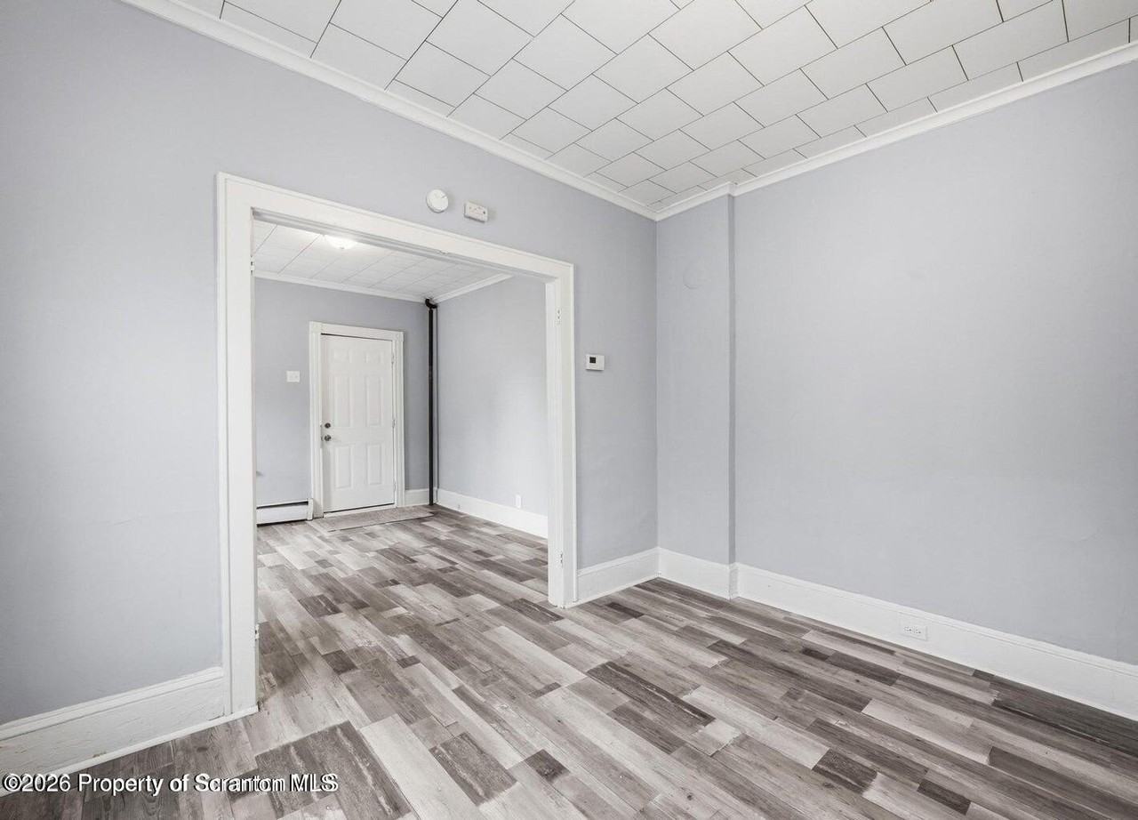 146 Jefferson St - Photo 4 of 15
