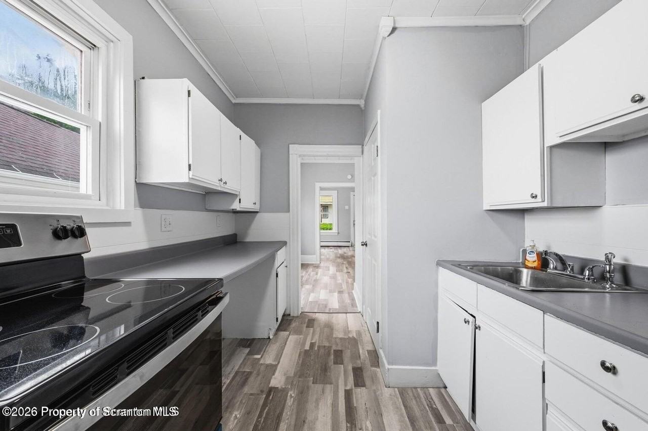 146 Jefferson St - Photo 6 of 15