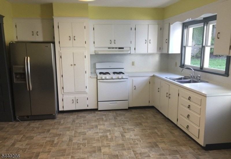 329 High St - Photo 2 of 11