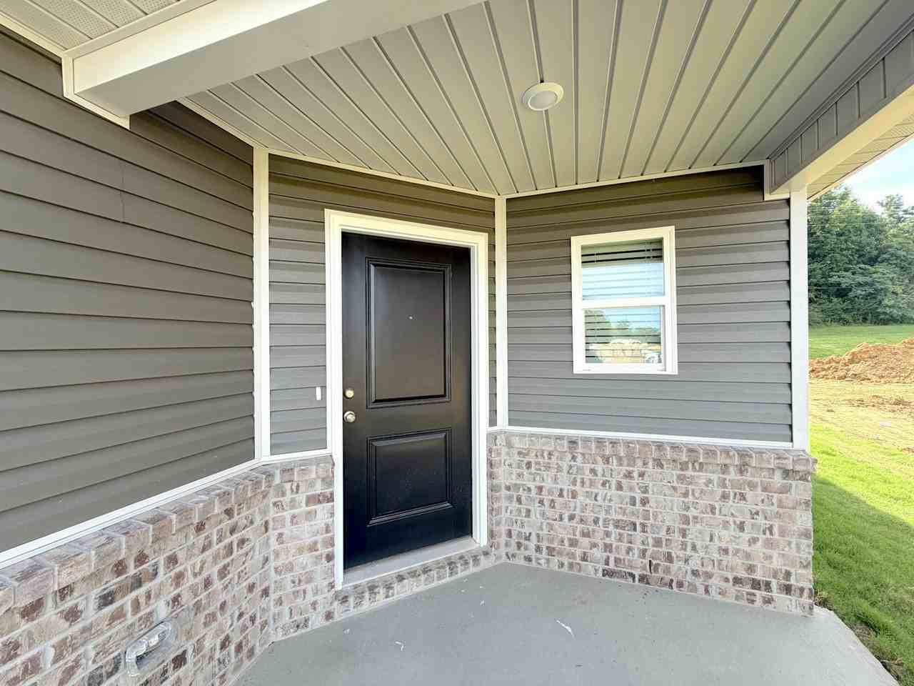 128 Challenger Way - Photo 2 of 40