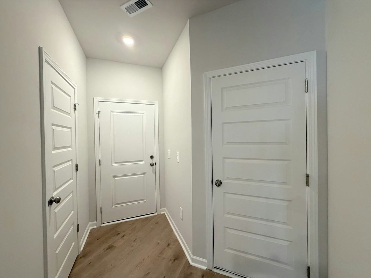 128 Challenger Way - Photo 3 of 40