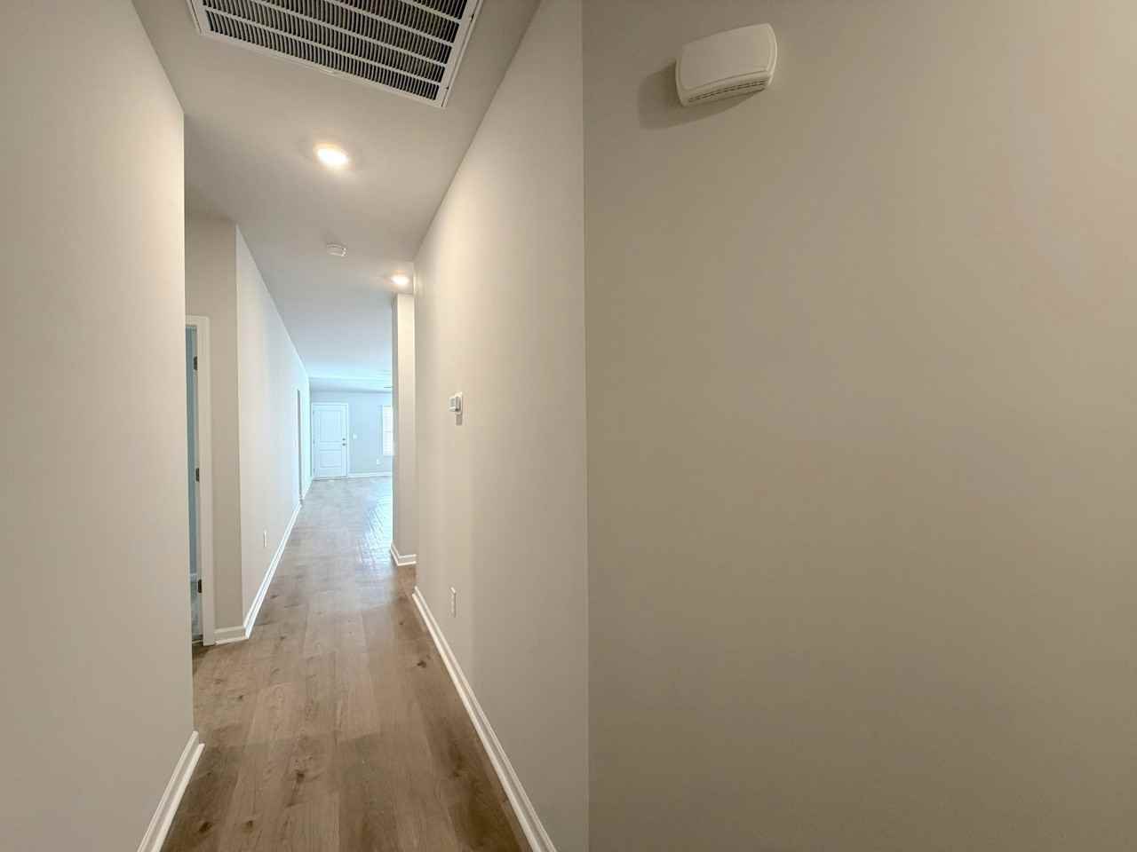 128 Challenger Way - Photo 4 of 40
