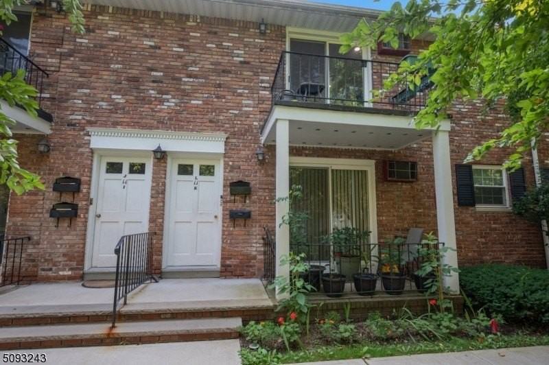 320 South St - Photo 2 of 21