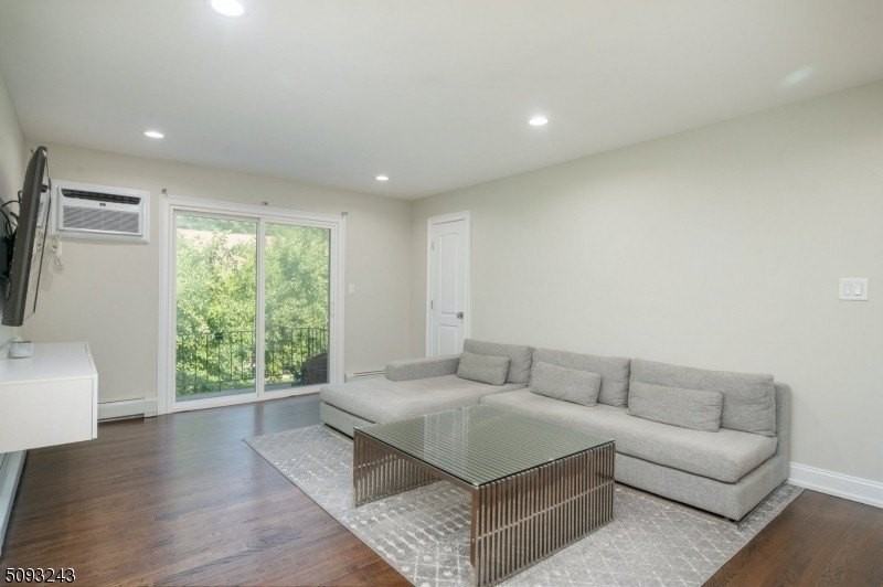 320 South St - Photo 3 of 21