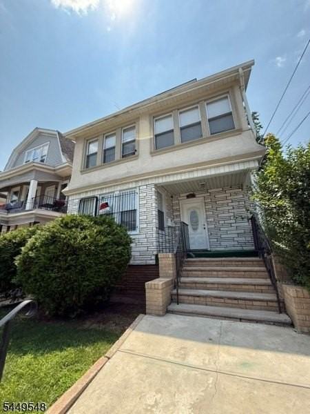 86 Mapes Ave #1