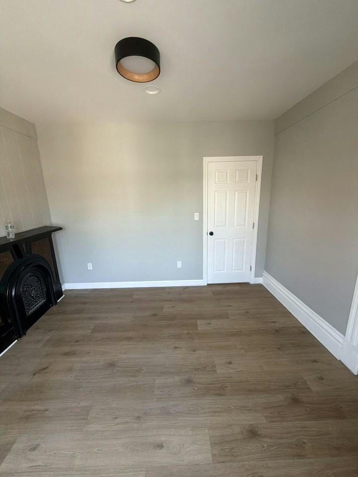 306 3rd St, Unit 3 - Photo 7 of 15
