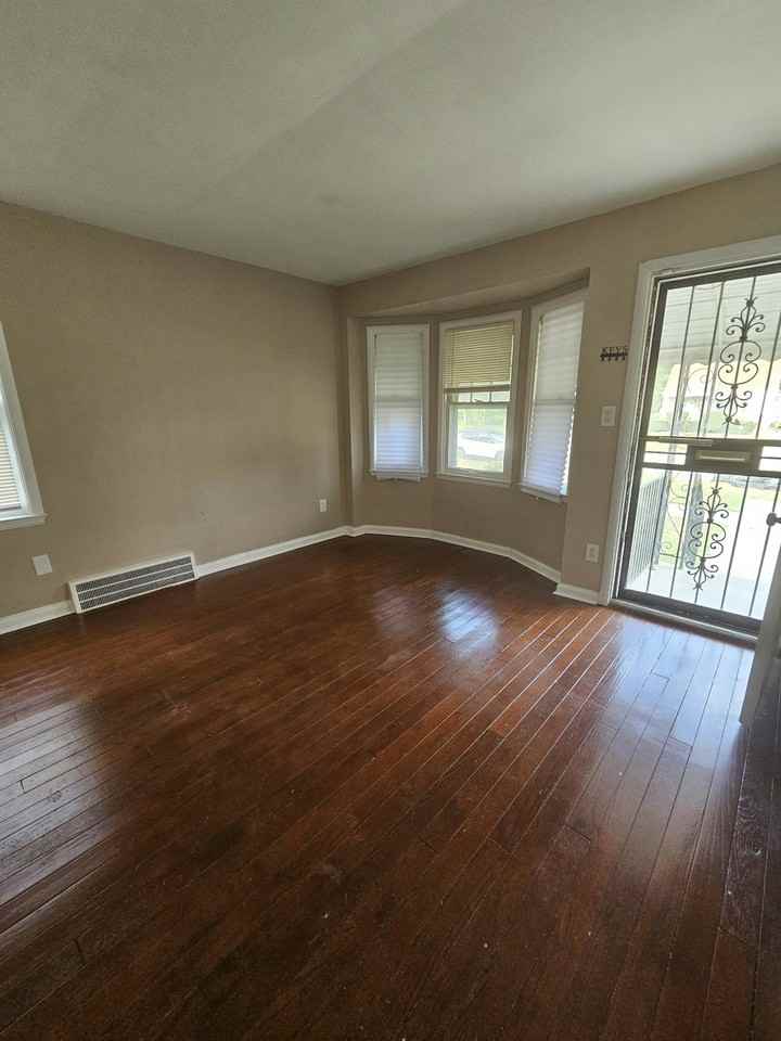 8673 Artesian Street - Photo 2 of 14