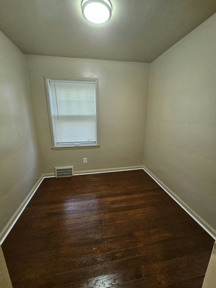 8673 Artesian Street - Photo 6 of 14