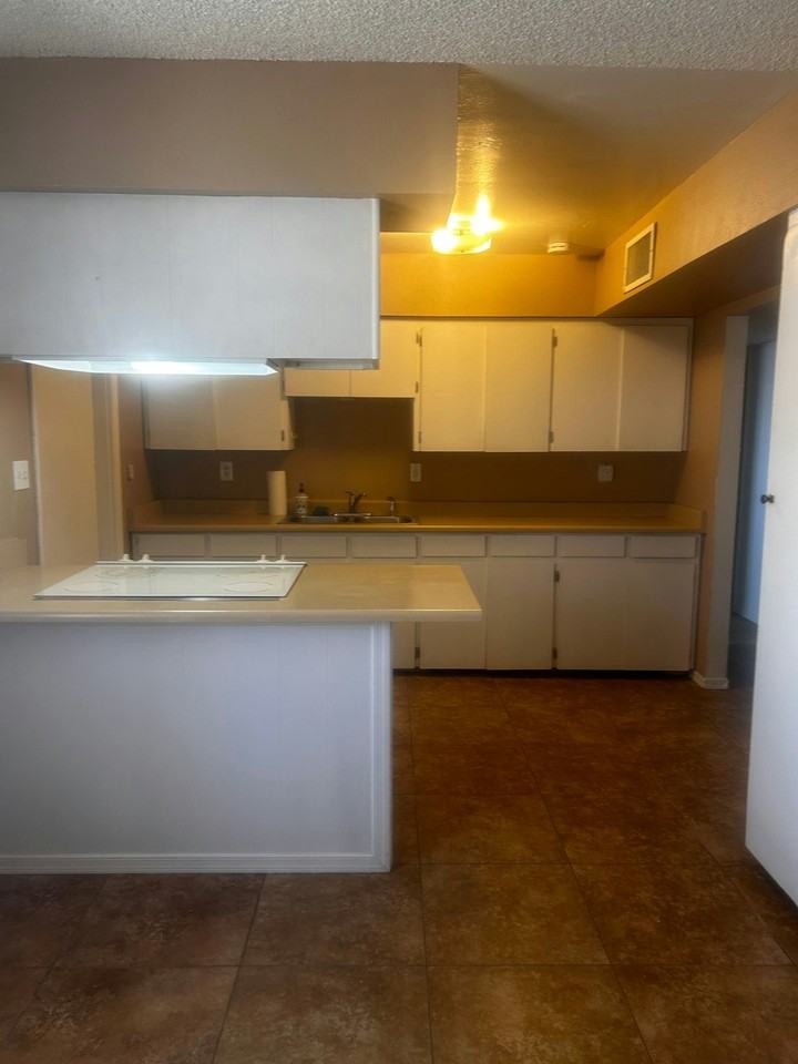 1173 N 4th St - Photo 7 of 23