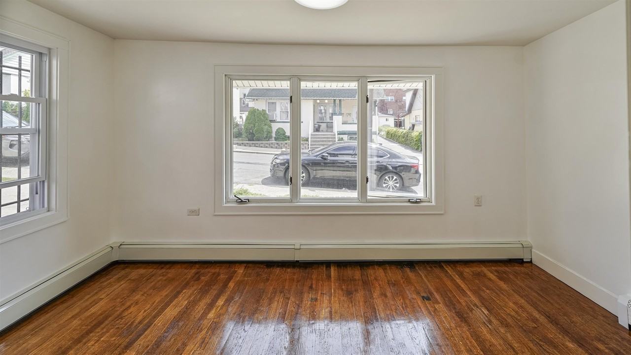 1120 73rd St #1 - Photo 6 of 19