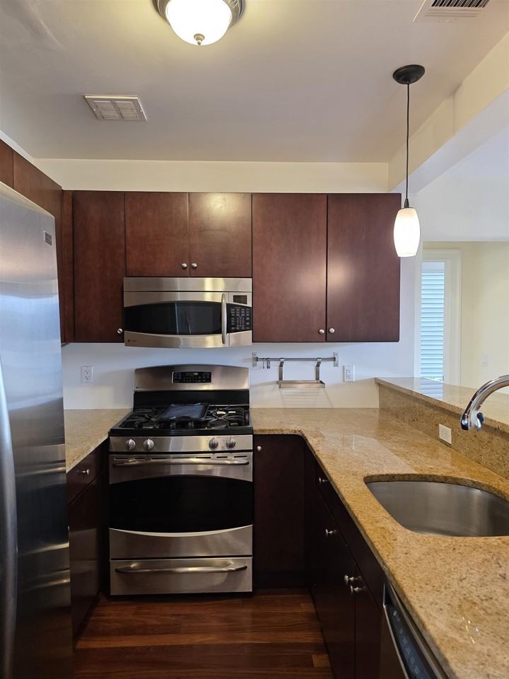 34-40 48th St #B2 - Photo 4 of 26