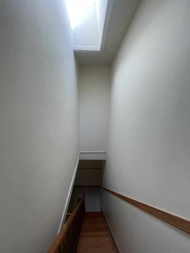 265 Baldwin Ave #3R - Photo 3 of 29
