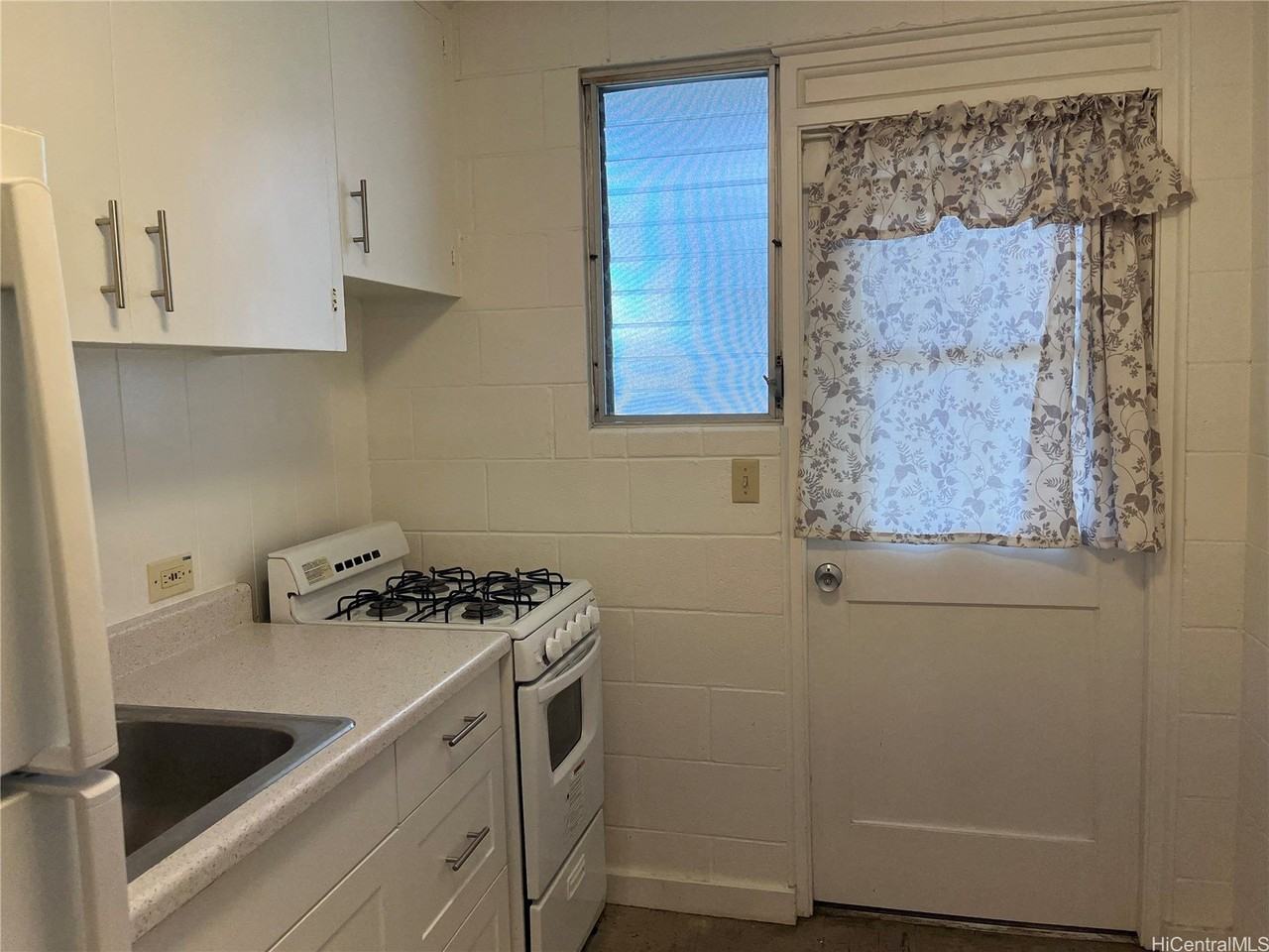 730 Alder St #A - Photo 4 of 10