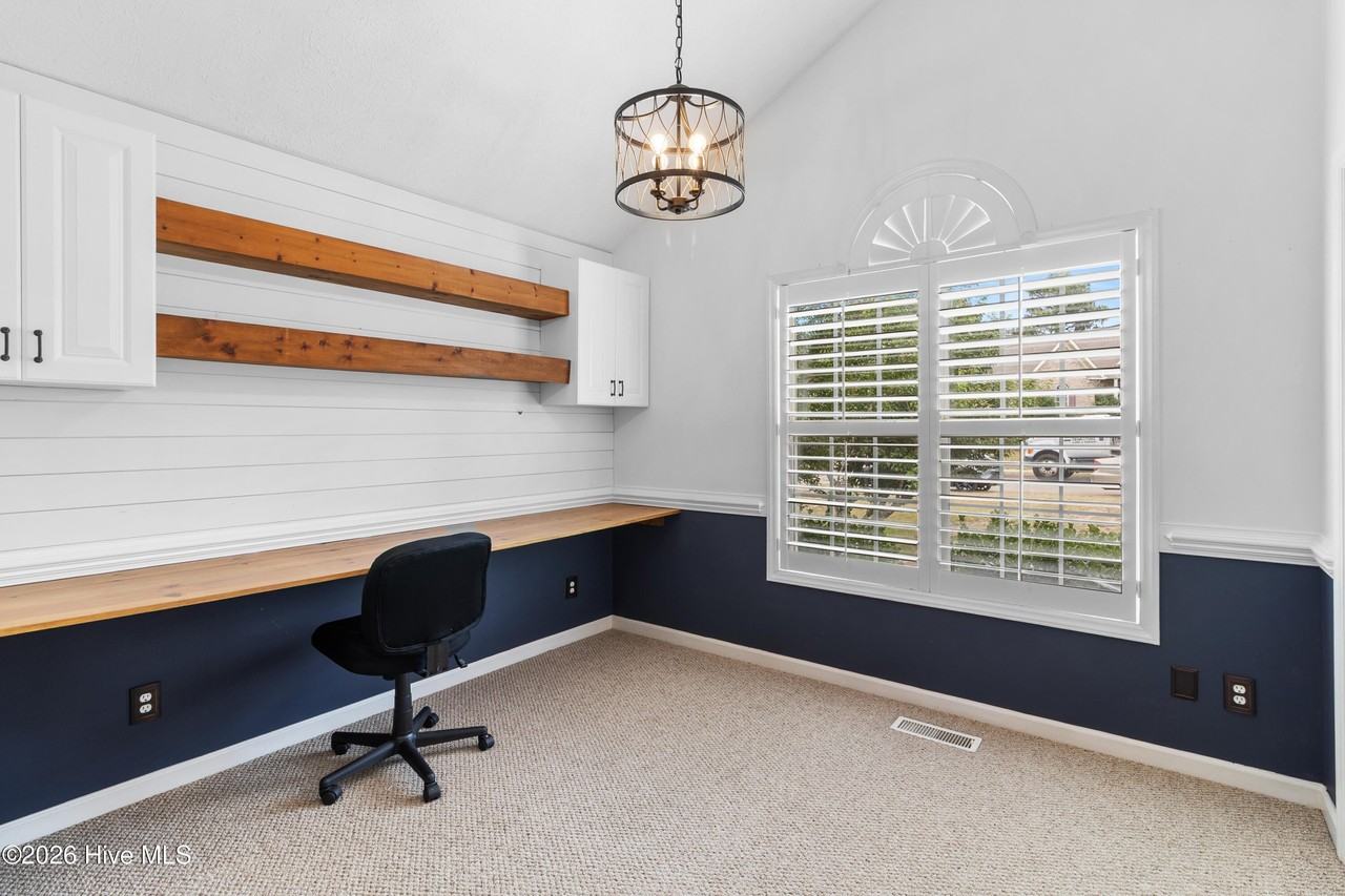 108 Camberly Ln - Photo 7 of 39