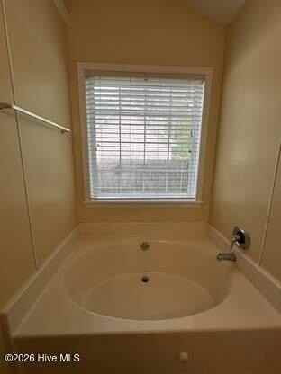305 Firethorn Ln - Photo 7 of 13