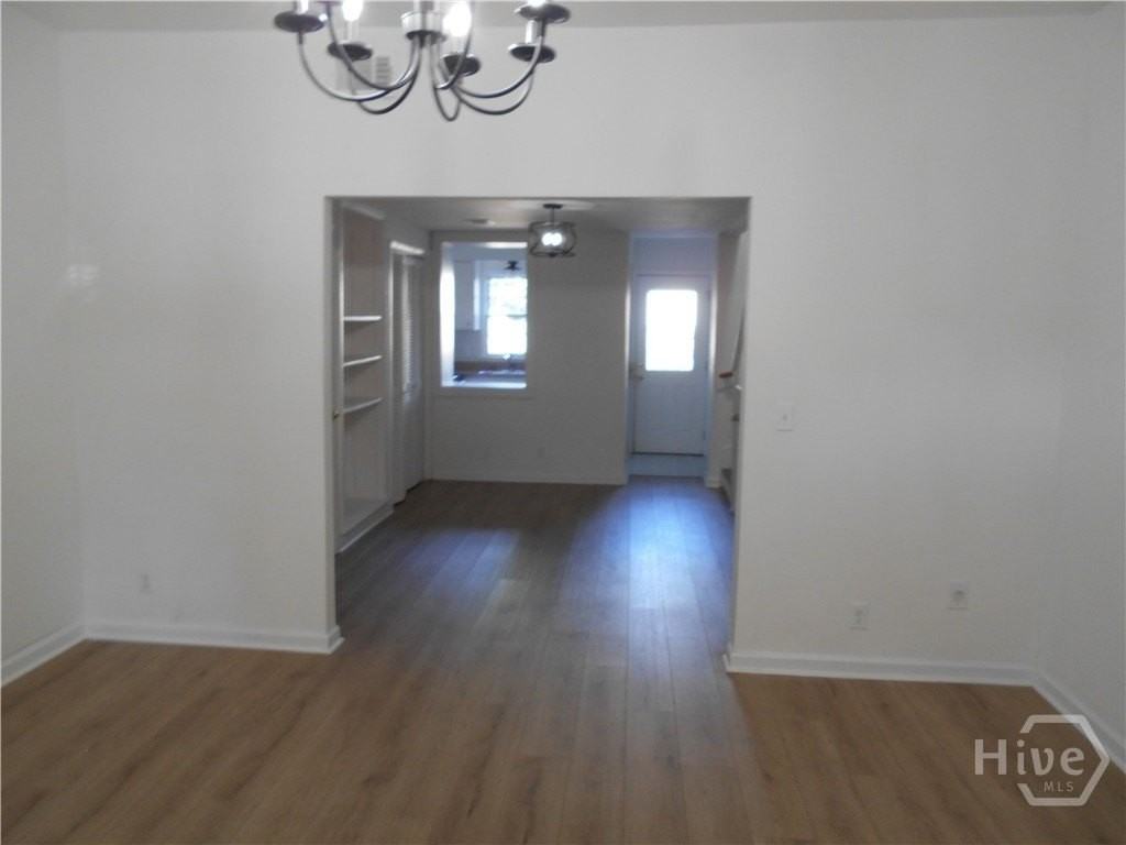 242 Price St - Photo 6 of 12