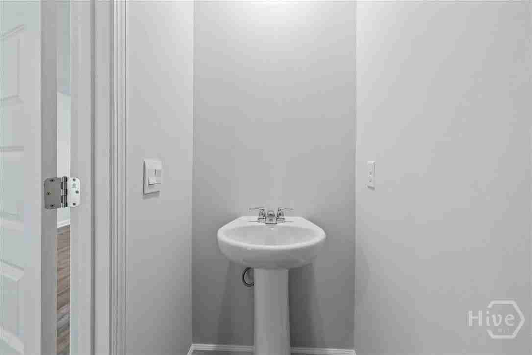 117 Azure Dr - Photo 5 of 31