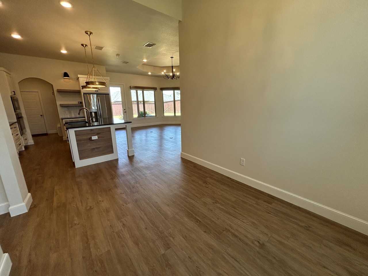 6960 102nd St - Photo 2 of 16
