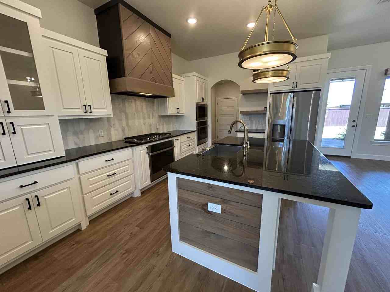 6960 102nd St - Photo 3 of 16